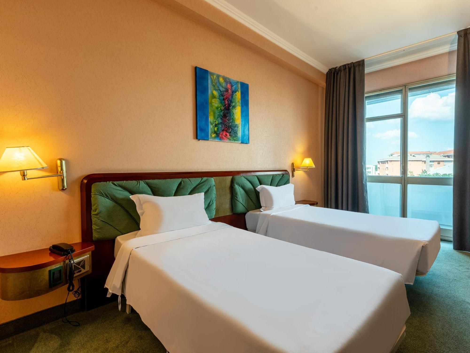 B&B Hotel Borgaro Torinese Hotel