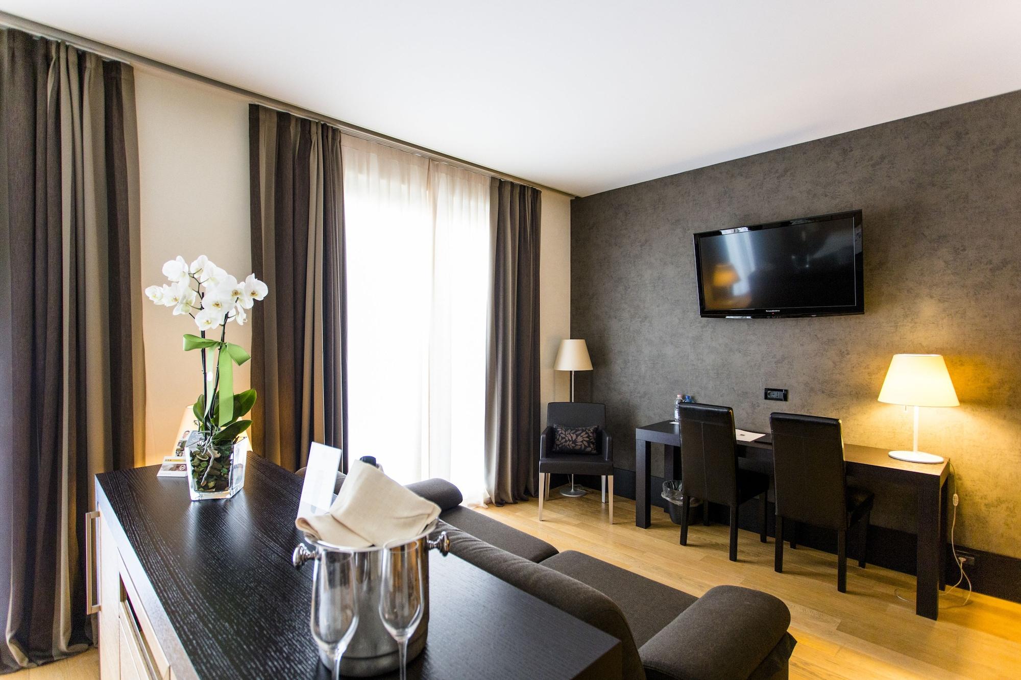 Hotel B&B Hotel Borgaro Torinese 4*